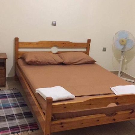 Nonikaas House 2 Apartman Cukaládesz Kültér fotó