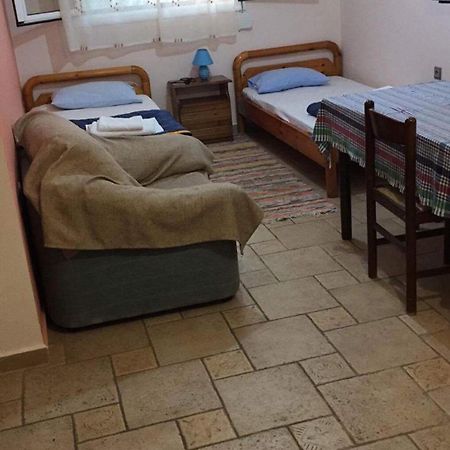 Nonikaas House 2 Apartman Cukaládesz Kültér fotó
