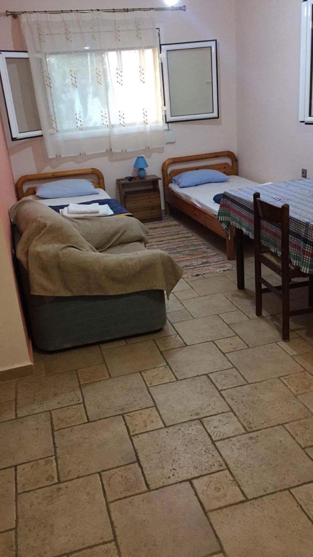 Nonikaas House 2 Apartman Cukaládesz Kültér fotó